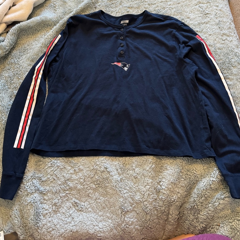 Patriots Navy Long Cropped Tee